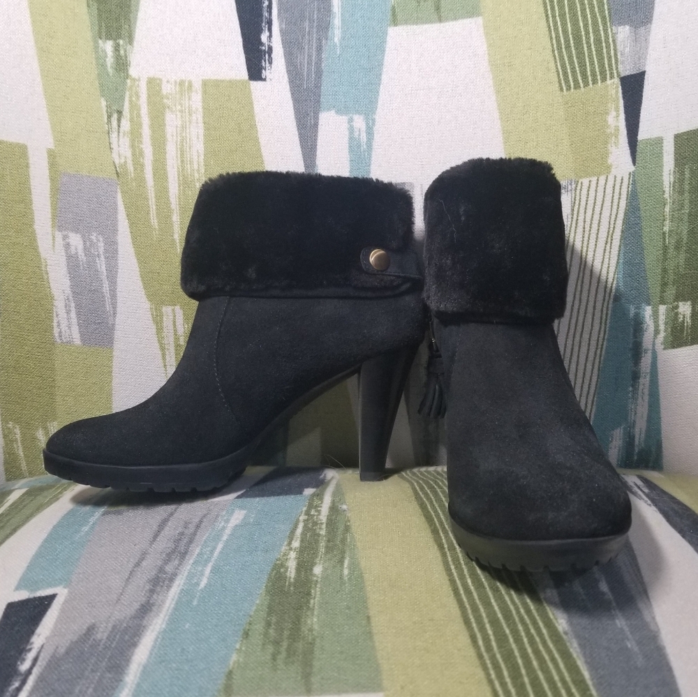 Anne Klein Akteamy Ankle Boots In Black 6M Heeled Boots Fur Top